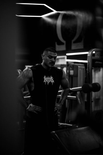 Fewture Black Cutoff