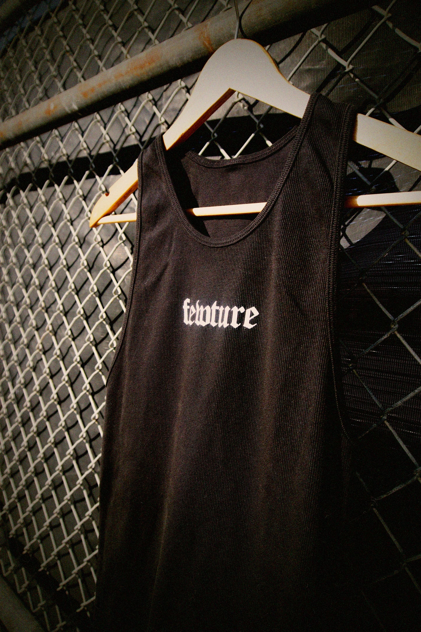 Anniversary Fewture Compression Tank in Black